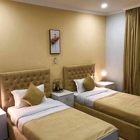 Book Hotel Tbiliszi Kültér fotó