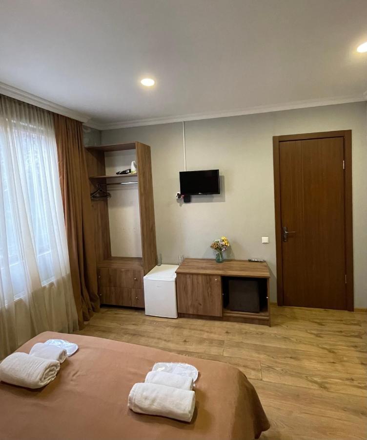 Book Hotel Tbiliszi Kültér fotó