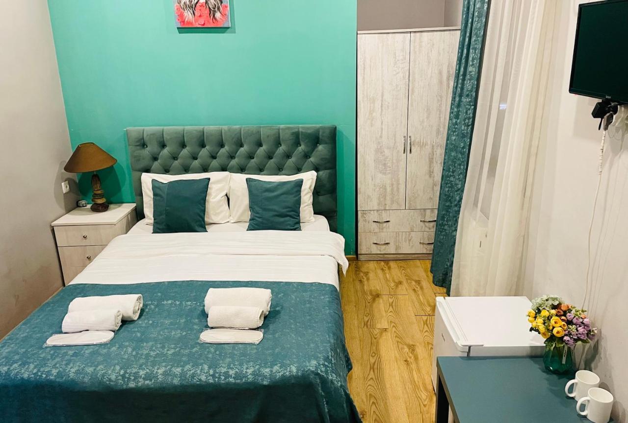Book Hotel Tbiliszi Kültér fotó