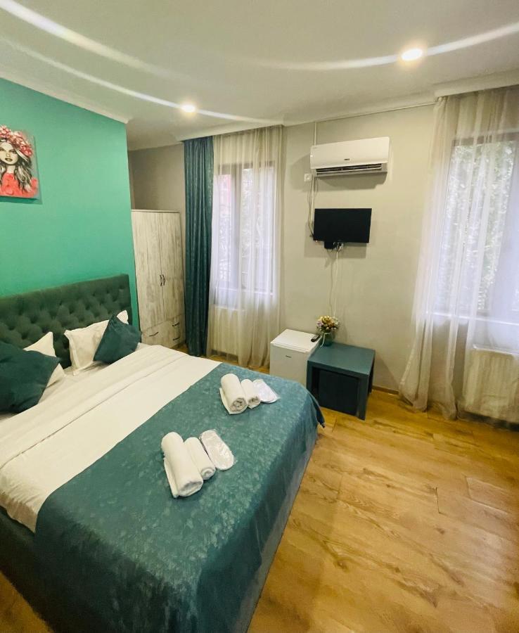 Book Hotel Tbiliszi Kültér fotó