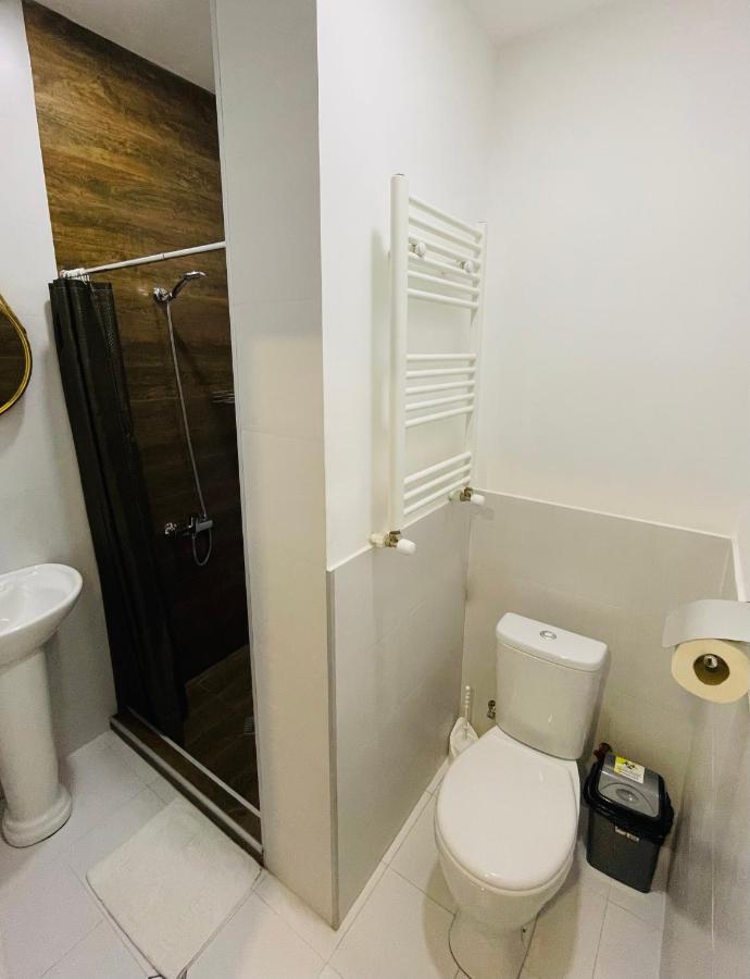 Book Hotel Tbiliszi Kültér fotó