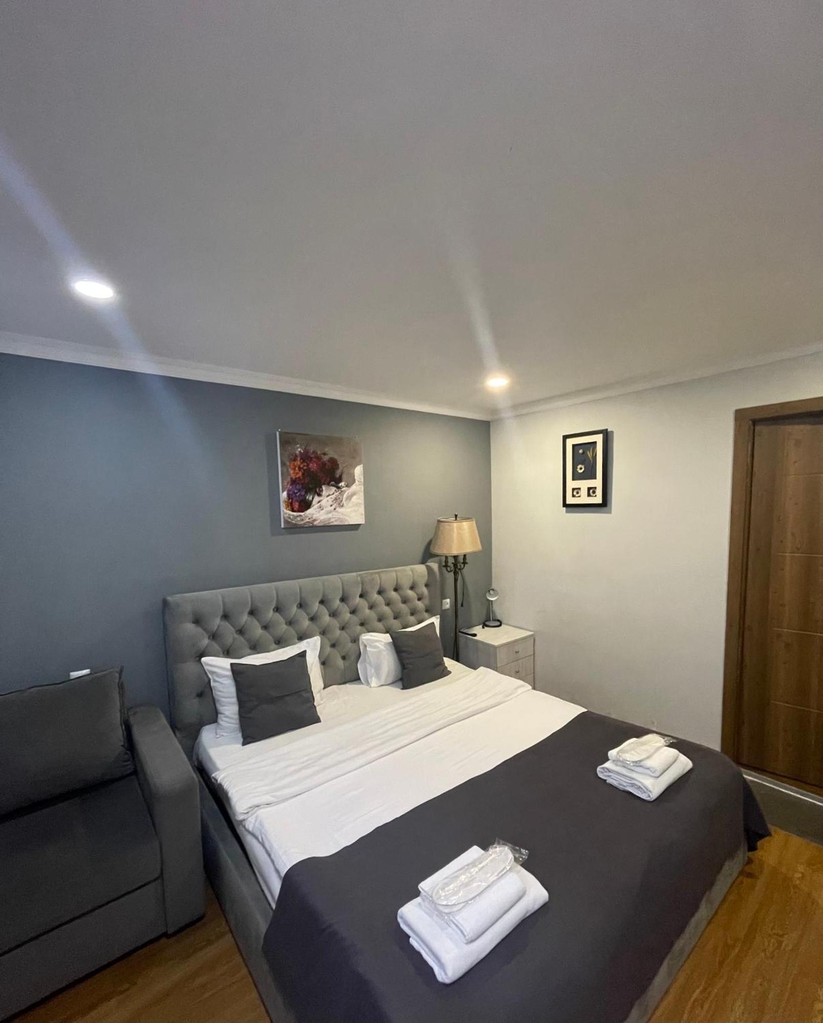 Book Hotel Tbiliszi Kültér fotó